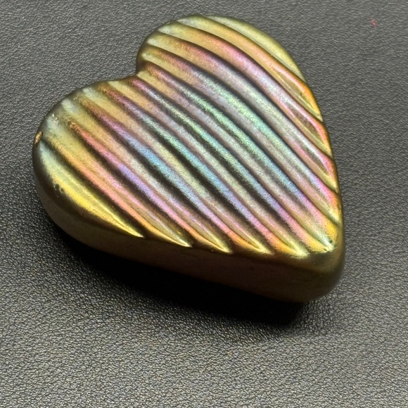 Robert Held Art Glass Iridescent Blue Gold Purple Heart Hand Blown Paperweight - Picture 4 of 4